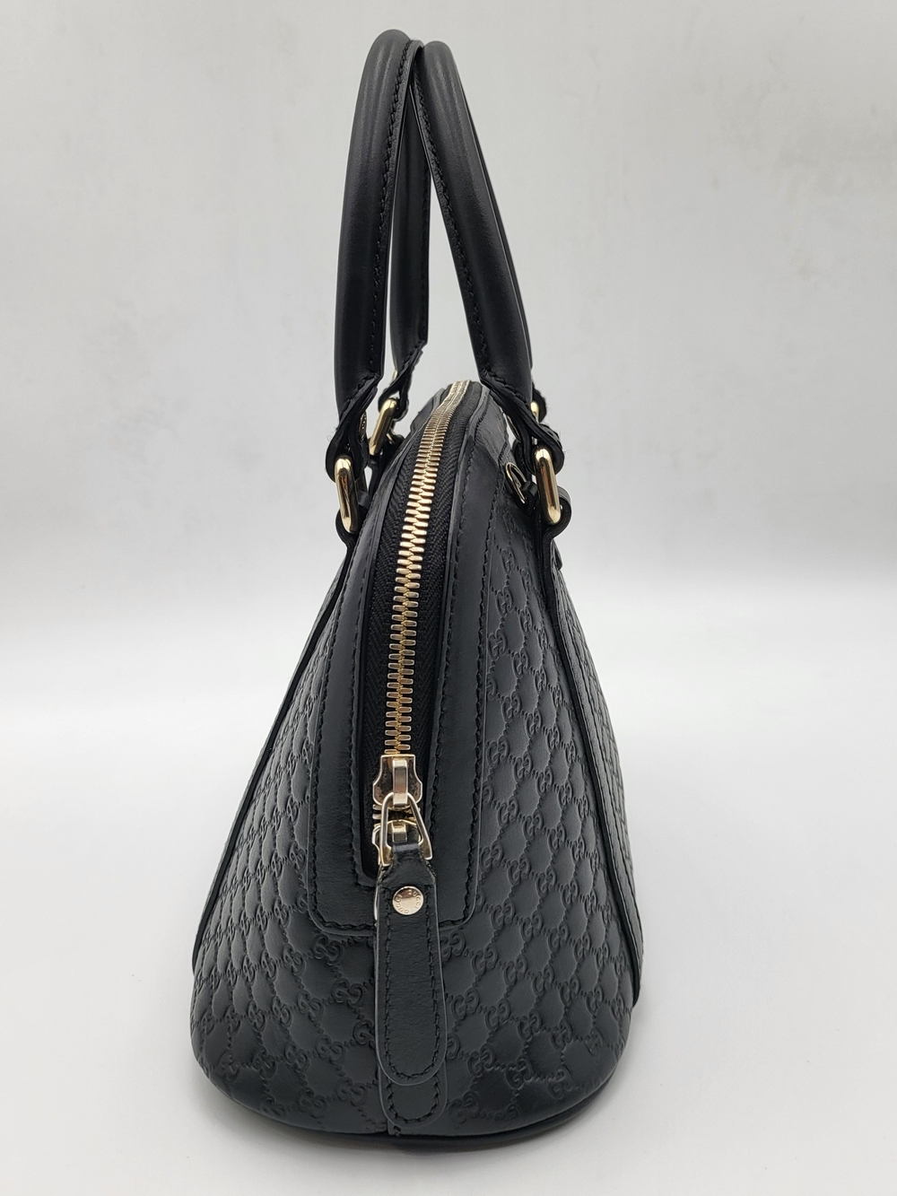GUCCI Microguccissima Mini Dome Bag Black..Authentic.. - Picture 2 of 16